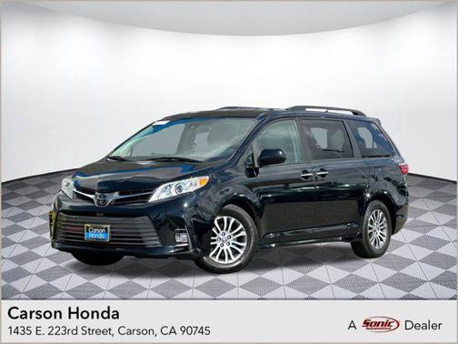 2020 Toyota Sienna XLE