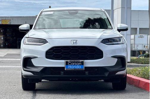Platinum White Pearl 2023 Honda HR-V LX