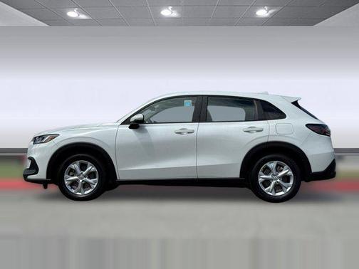 Platinum White Pearl 2023 Honda HR-V LX