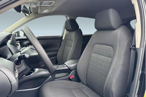 Crystal Black Pearl 2025 Honda HR-V LX