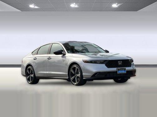 Solar Silver Metallic 2026 Honda Accord SE
