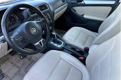 2014 Volkswagen Jetta Auto SE w/Connectivity