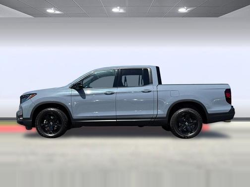 Sonic Gray Pearl 2023 Honda Ridgeline Black