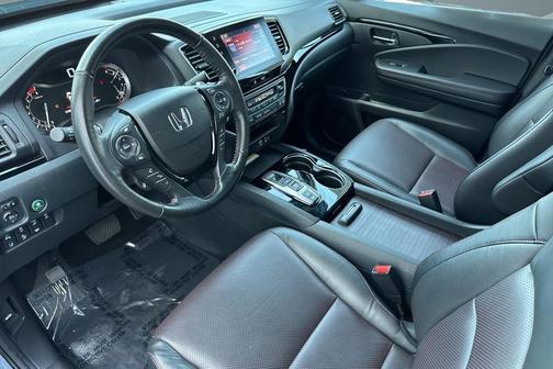 Sonic Gray Pearl 2023 Honda Ridgeline Black