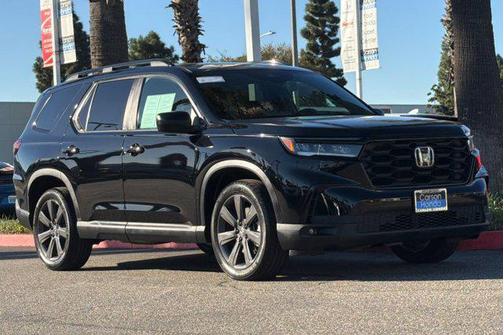 2023 Honda Pilot 2WD Sport