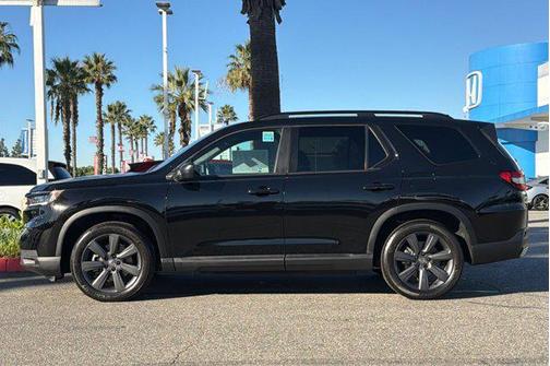 2023 Honda Pilot 2WD Sport
