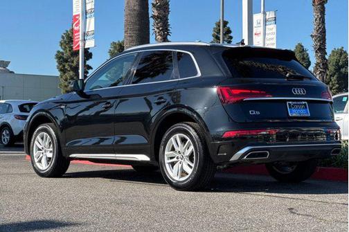 2022 Audi Q5 45 S line Premium