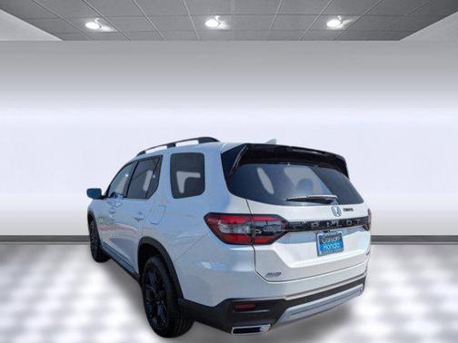 2025 Honda Pilot Touring 8-Passenger
