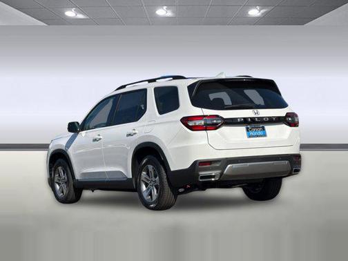 Platinum White Pearl 2026 Honda Pilot EX-L