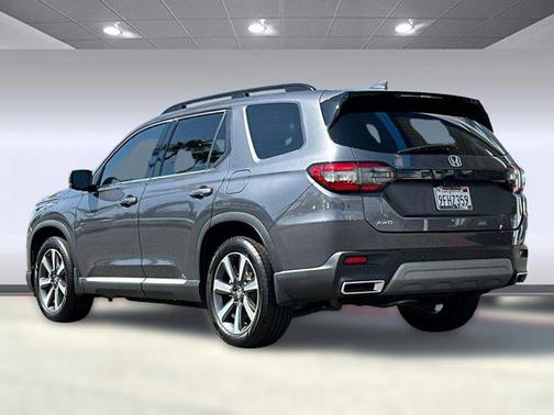 2023 Honda Pilot AWD Elite