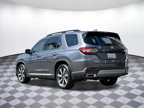 2023 Honda Pilot AWD Elite