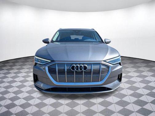 2021 Audi e-tron Premium Plus