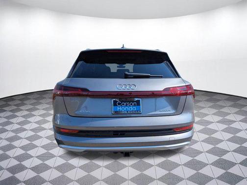 2021 Audi e-tron Premium Plus