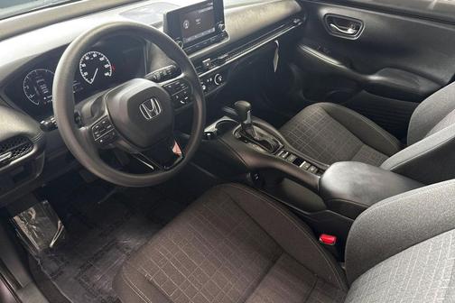 Modern Steel Metallic 2025 Honda HR-V LX
