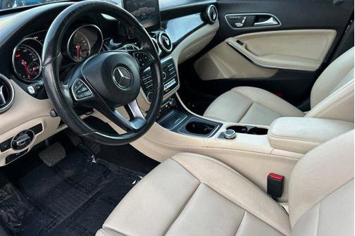 2017 Mercedes-Benz CLA 250 Base