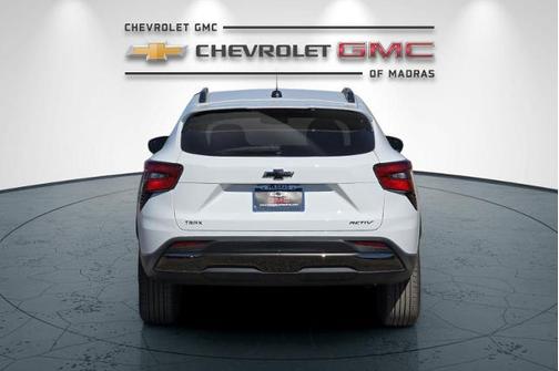 Summit White 2026 Chevrolet Trax FWD ACTIV