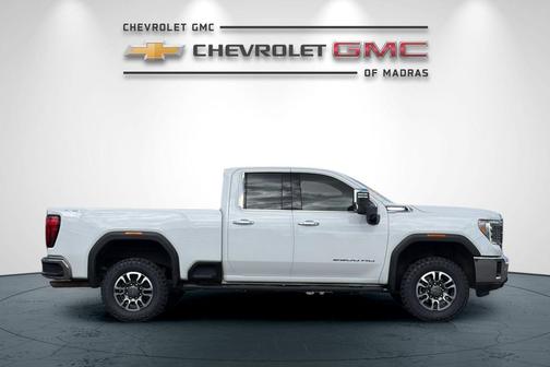 Summit White 2022 GMC Sierra 2500 SLT
