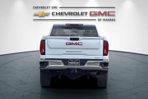 Summit White 2022 GMC Sierra 2500 SLT