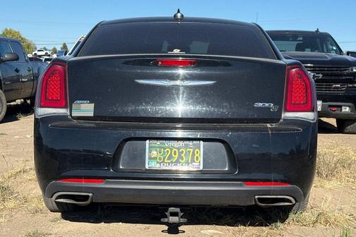 Gloss Black 2018 Chrysler 300 S