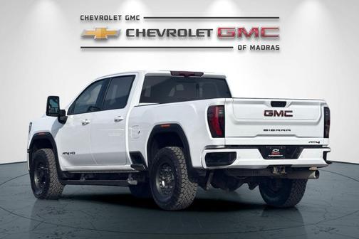 Summit White 2024 GMC Sierra 2500 AT4