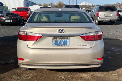 2013 Lexus ES 300h Base