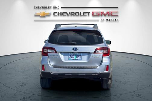 Ice Silver Metallic 2015 Subaru Outback 2.5i Premium