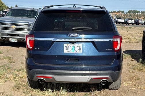 Blue Jeans Metallic 2016 Ford Explorer XLT