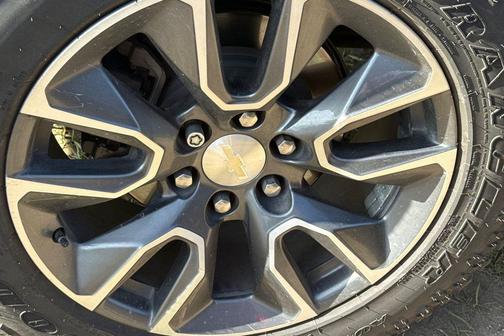 Summit White 2022 Chevrolet Silverado 1500 LT