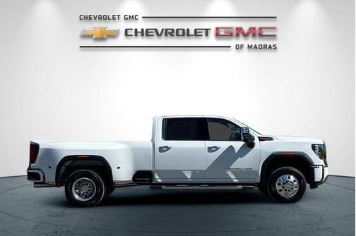 2025 GMC Sierra 3500 Denali