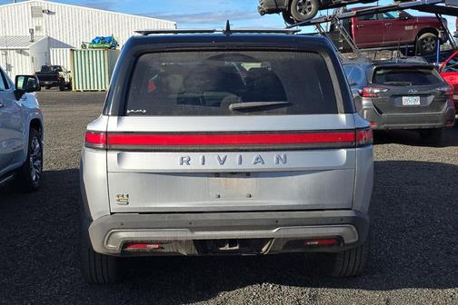 2023 Rivian R1S Adventure
