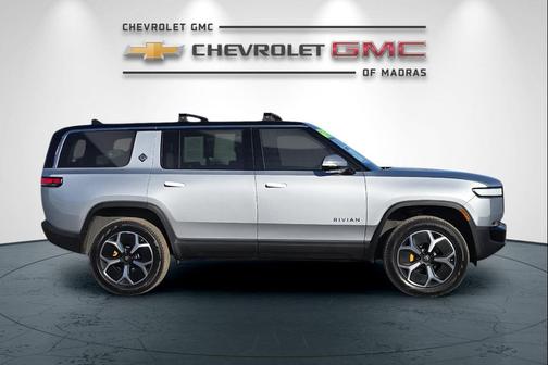 2023 Rivian R1S Adventure