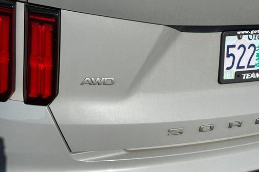 Wolf Gray 2022 Kia Sorento SX