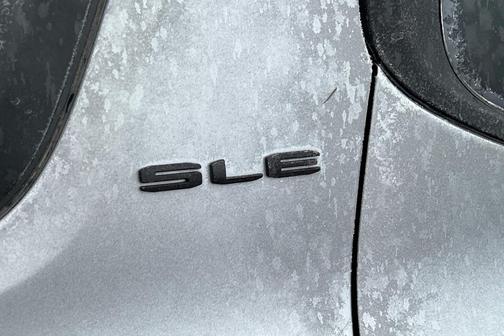 Satin Steel Metallic 2022 GMC Acadia AWD SLE