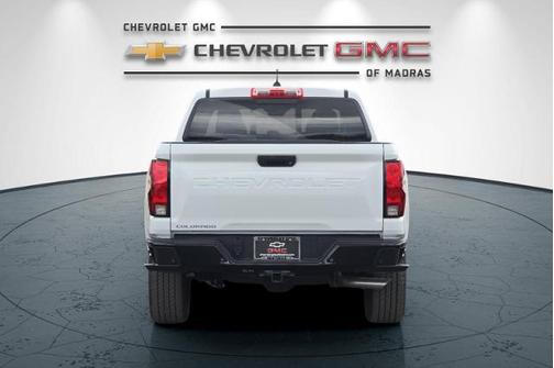 Summit White 2026 Chevrolet Colorado WT