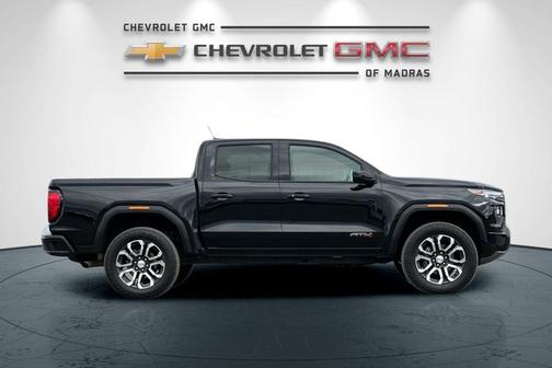 2024 GMC Canyon AT4