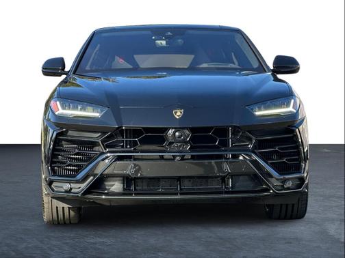 2022 Lamborghini Urus Graphite Capsule