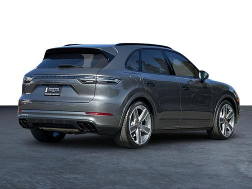 Quartzite Grey Metallic 2022 Porsche Cayenne Turbo