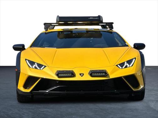 2023 Lamborghini Huracan Sterrato Base