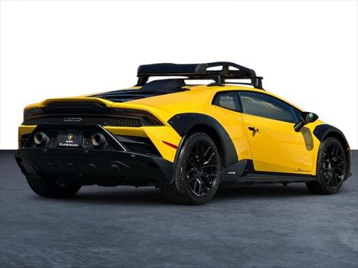 2023 Lamborghini Huracan Sterrato Base