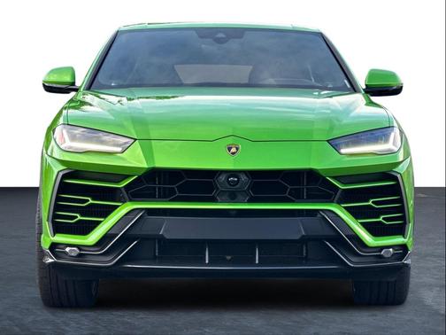 2022 Lamborghini Urus Graphite Capsule