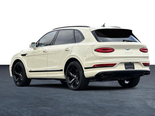 2025 Bentley Bentayga V8