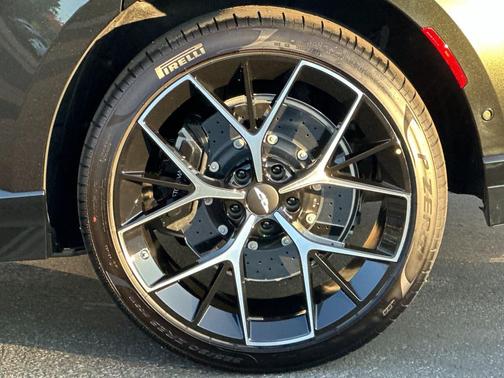 2026 Aston Martin DBX 707