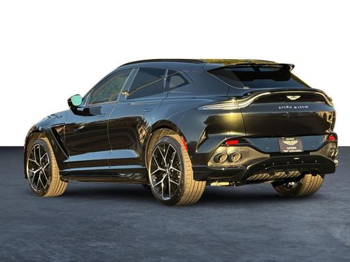 2026 Aston Martin DBX 707