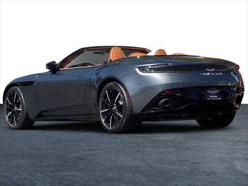 2022 Aston Martin DB11 Volante