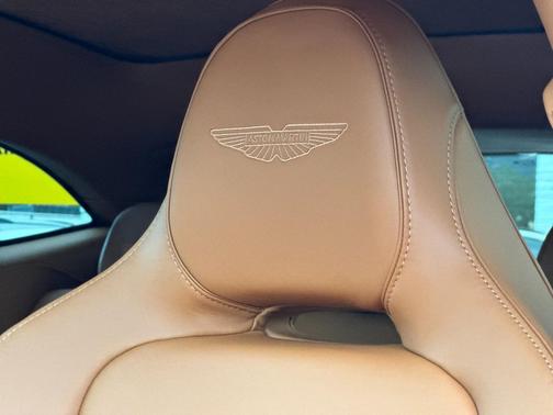 2026 Aston Martin DBX 707