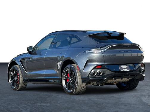 2026 Aston Martin DBX 707