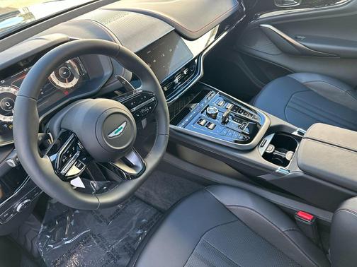 2026 Aston Martin DBX 707