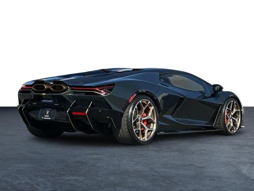 2024 Lamborghini Revuelto Base