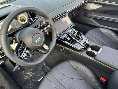 2026 Aston Martin Vantage Roadster