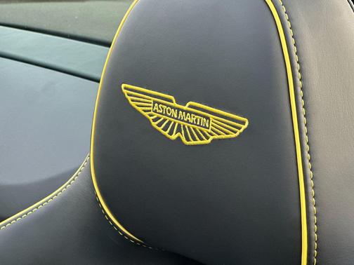 2026 Aston Martin Vantage Roadster